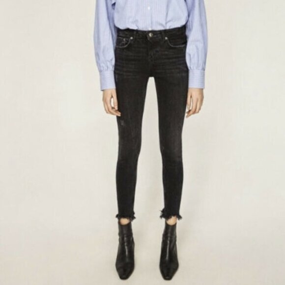 Zara Black Wash High Rise Skinny factory distressed cuff - Size 2 - Picture 1 of 8